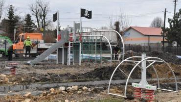 Czerwionka-Leszczyny: wznowiono budowę placów zabaw (zdjęcia)