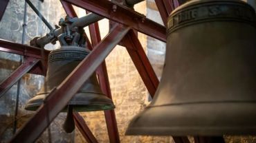 Popielów posiada dwa średniowieczne dzwony – prawdopodobnie najstarsze w całej archidiecezji! (zdjęcia)