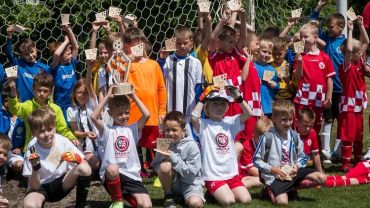 Piłkarskie święto w Wielopolu. Młodzi piłkarze pokazali swoje umiejętności (zdjęcia)