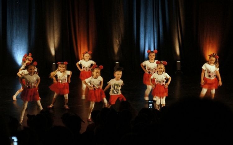 Młodzi tancerze z Fundacji EDF Polska widowiskowym pokazem zakończyli sezon, materiały prasowe Fundacja EDF Polska