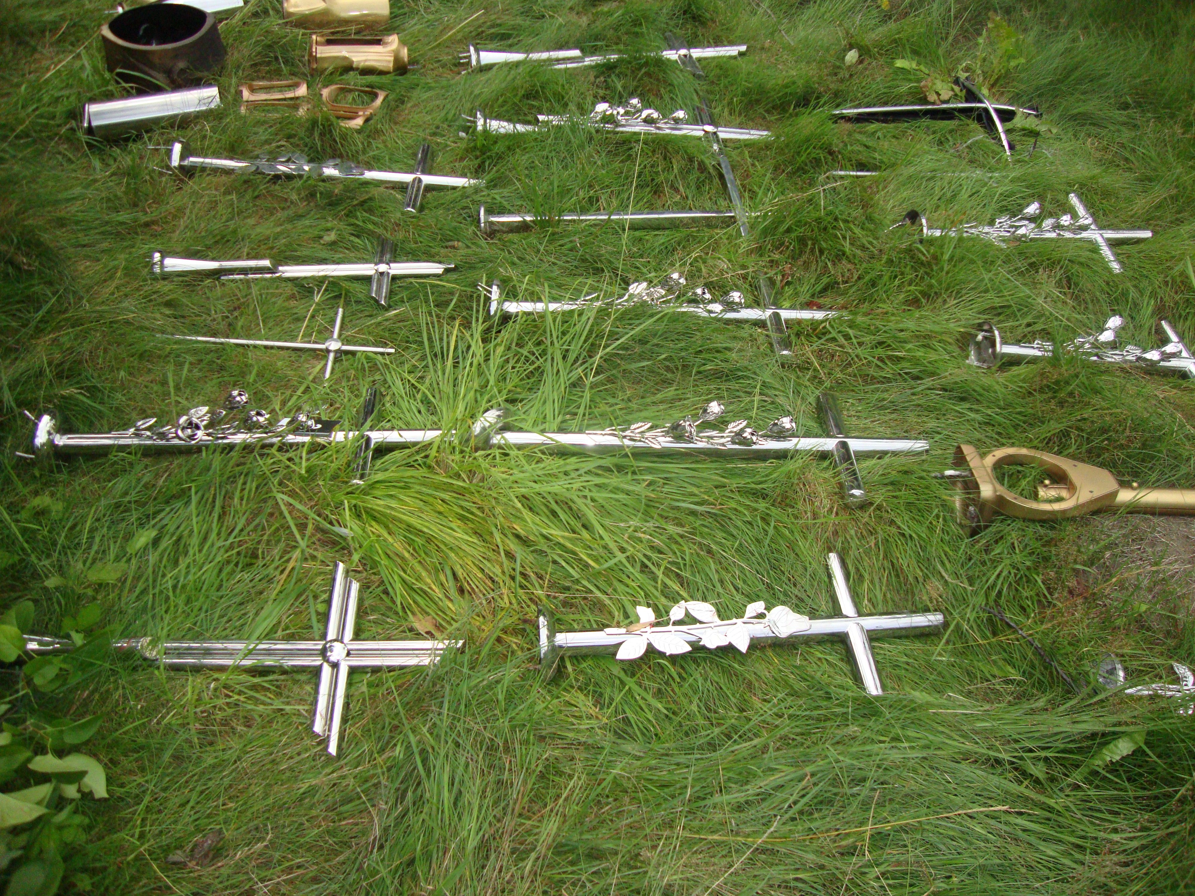 Szajka Rumunów okradała cmentarze w regionie, Materialy prasowe