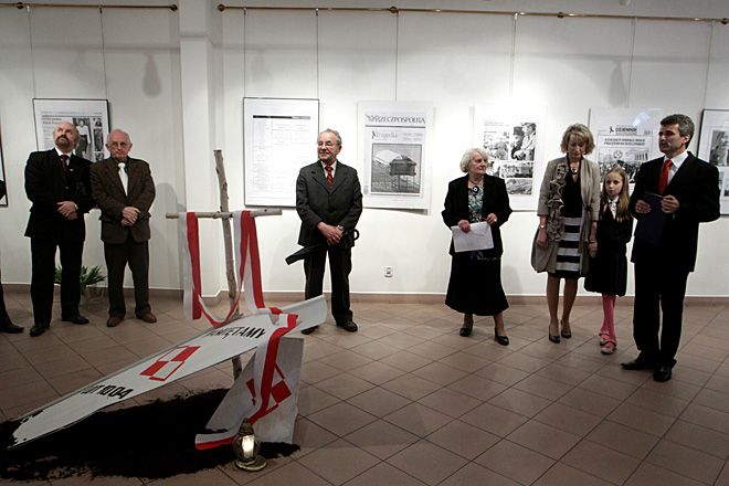 Wystawa  ''Smoleńsk 2010 - Pamiętamy'', Dominik Gajda 