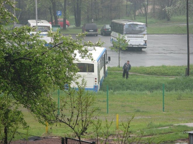 Nieudane parkowanie autobusu komunikacji miejskiej, Czytelnik rybnik.com.pl