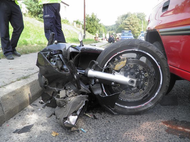 Na ulicy Sportowej zginął 26-letni motocyklista, KMP w Rybniku