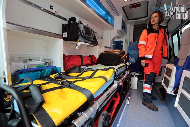 Tak wygląda nowy ambulans w rybnickim pogotowiu