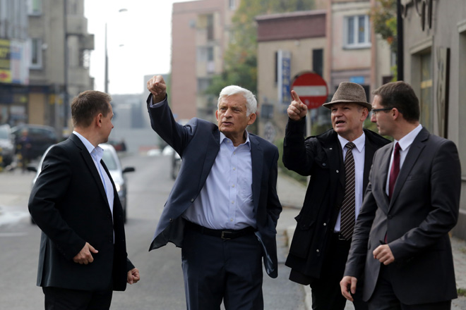 Jerzy Buzek na rybnickim deptaku, Dominik Gajda