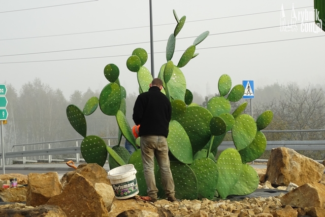 Na ul. Prostej powstała kolejna instalacja. Tym razem to kaktusy rodem z Meksyku, Bartłomiej Furmanowicz