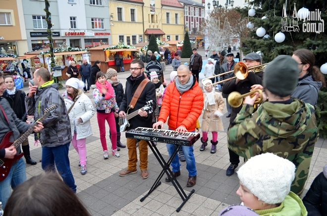 Sari Ska Band nagrywa teledysk na święta, Bartłomiej Furmanowicz
