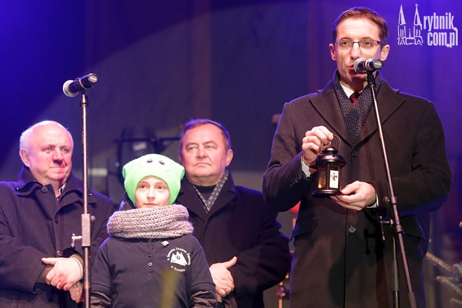 Tłumy rybniczan na finale Rybnickiego Bożego Narodzenia i Kolędowania, Dominik Gajda