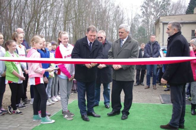 Dzieci z Palowic otrzymały nowe boisko wielofunkcyjne, UGiM Czerwionka-Leszczyny