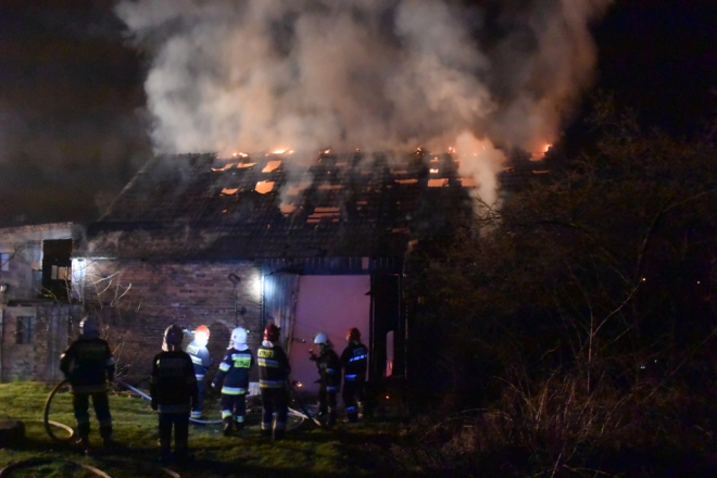 W Szczerbicach spłonęła stodoła. To było podpalenie, OSP Gaszowice