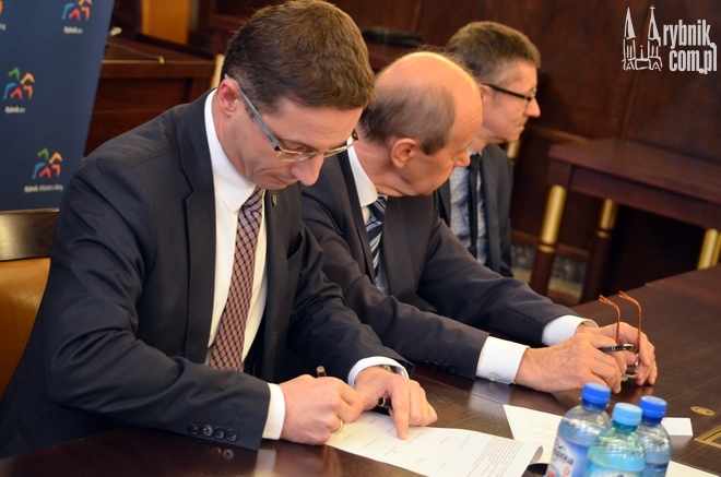 W magistracie podpisano umowę partnerską Klastra CIT, Bartłomiej Furmanowicz