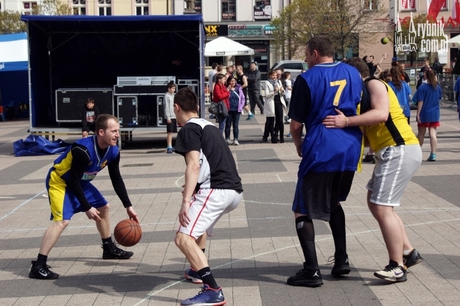 Święto koszykówki w Rybniku. Drużyny zagrały w turnieju Rynek Basket, Adam Gottscholl
