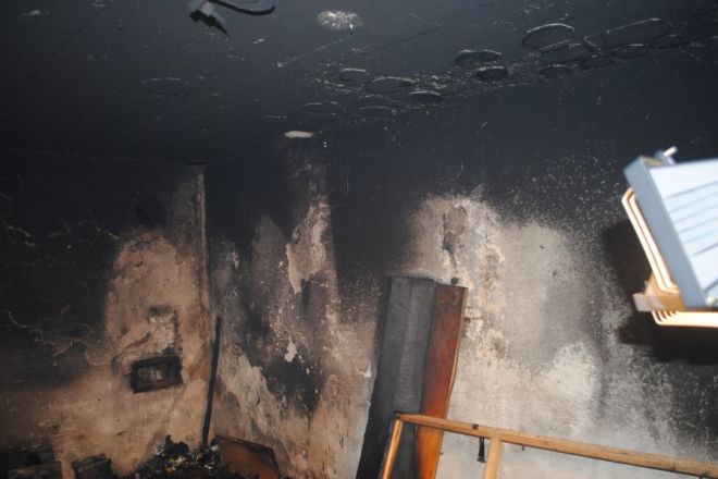 Czerwionka-Leszczyny: strażacy gasili pożar w piwnicy. Znaleźli zwęglone zwłoki, KMP Rybnik