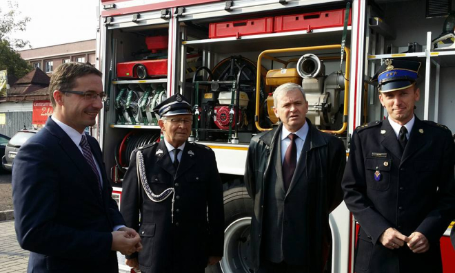 Strażacy z Boguszowic mają nowy wóz strażacki. Zastąpi w służbie 30-letniego Jelcza, UM Rybnik