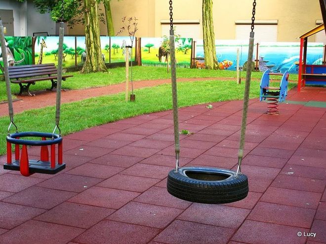 Niepełnosprawne dzieci mogą już bawić się na swoim placu zabaw, L. Tyl/ UM Rybnika