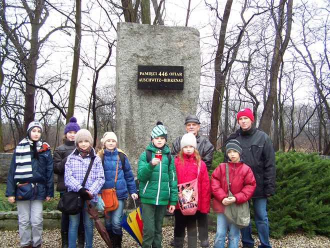 Uczniowie z Rybnika uczcili pamięć ofiar „marszu śmierci”, Materiały prasowe