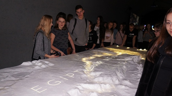 Młodzież z IV LO odwiedziła wrocławskie Hydropolis , materiały prasowe IV LO
