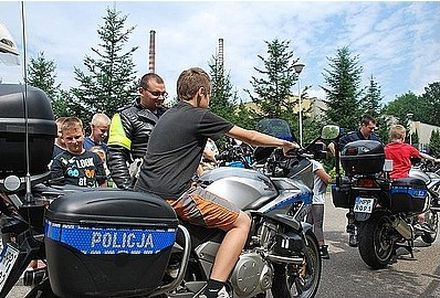 Bezpieczne wakacje z policją, Źródło: KMP Rybnik