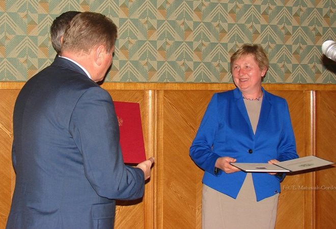 Tytuł i medal „Nauczyciel Kraju Ojczystego” dla rybnickiej nauczycielki, Elżbieta Matusiak-Gordon, materiały prasowe