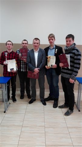 Świetny debiut uczniów rybnickiego „Tygla” w konkursach w Dąbrowie Górniczej, materiały prasowe ZST