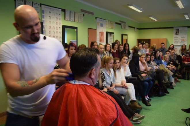 Najlepszy barber w Polsce odwiedził ZSZ w Rybniku , materiały prasowe ZSZ Rybnik