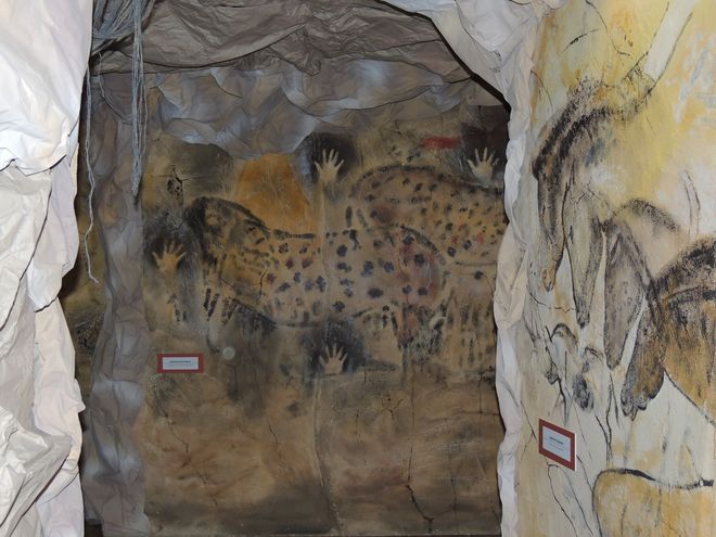 Muzeum: „Galeria sztuki w jaskini”, Materiały prasowe