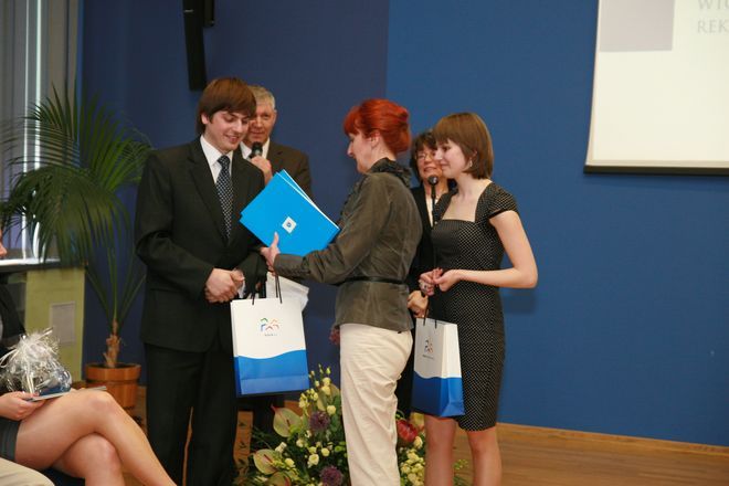 Rektor wyróżnił studentów z Rybnika, materiały prasowe