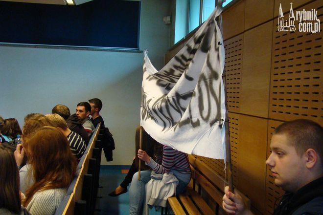 Studenci ośrodka UŚ nie odpuszczają władzom uczelni i walczą o swoje, Dominika Kuśka