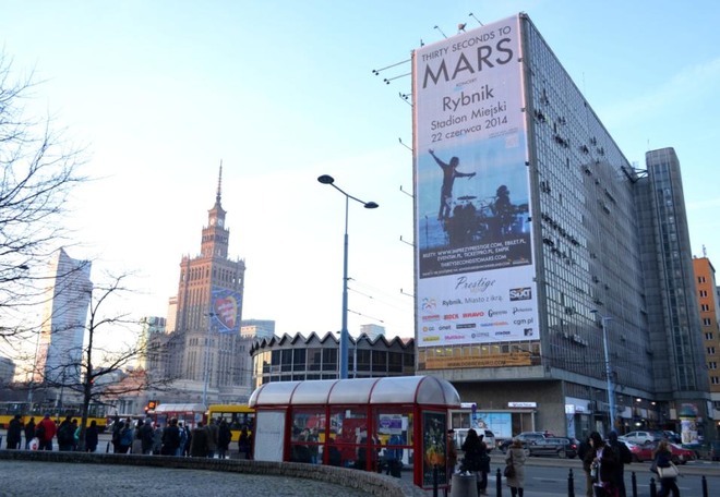 Gigantyczna reklama promuje w stolicy koncert 30 Seconds To Mars, Prestige MJM