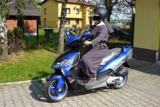 Gimnazjaliści ukradli zakonnicy skuter, KMP w Rybniku
