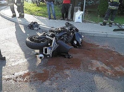 Pijany kierowca golfa potrącił motocyklistę, 