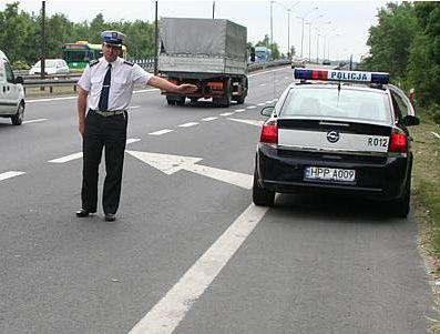 Policja na autostradzie zatrzymała 9 kierowców, KMP w Rybniku