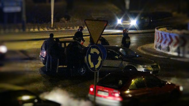 Wypadek na rondzie Mikołowskim. Zderzyły się dwa samochody [zdjęcia], Czytelnik