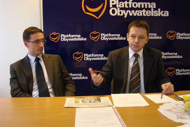 Piotr Kuczera i Marek Krząkała chcą referendum w sprawie przejęcia przez miasto gospodarki odpadami