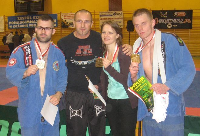 Czwórka medalistów Mistrzostw Polski. Od lewej: Marcin Wilk, Ewelina Arendarska, Grzegorz Mandzyn i Paweł Zasada. 
