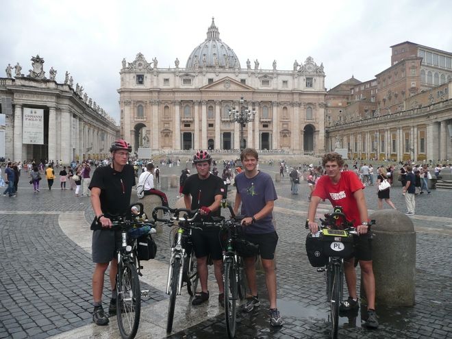 Czwórka rybniczan na rowerach dojechała do Rzymu, 